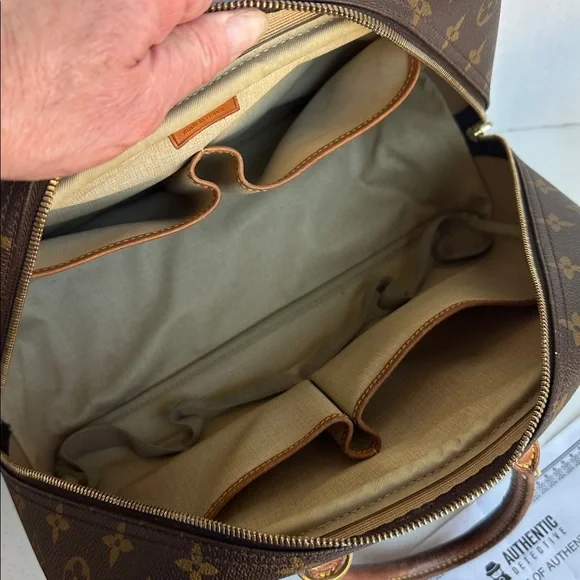 Louis Vuitton Monogram Deauville 
Date Code MI 0037 ( the best I can make of it) - Picture 13 of 15